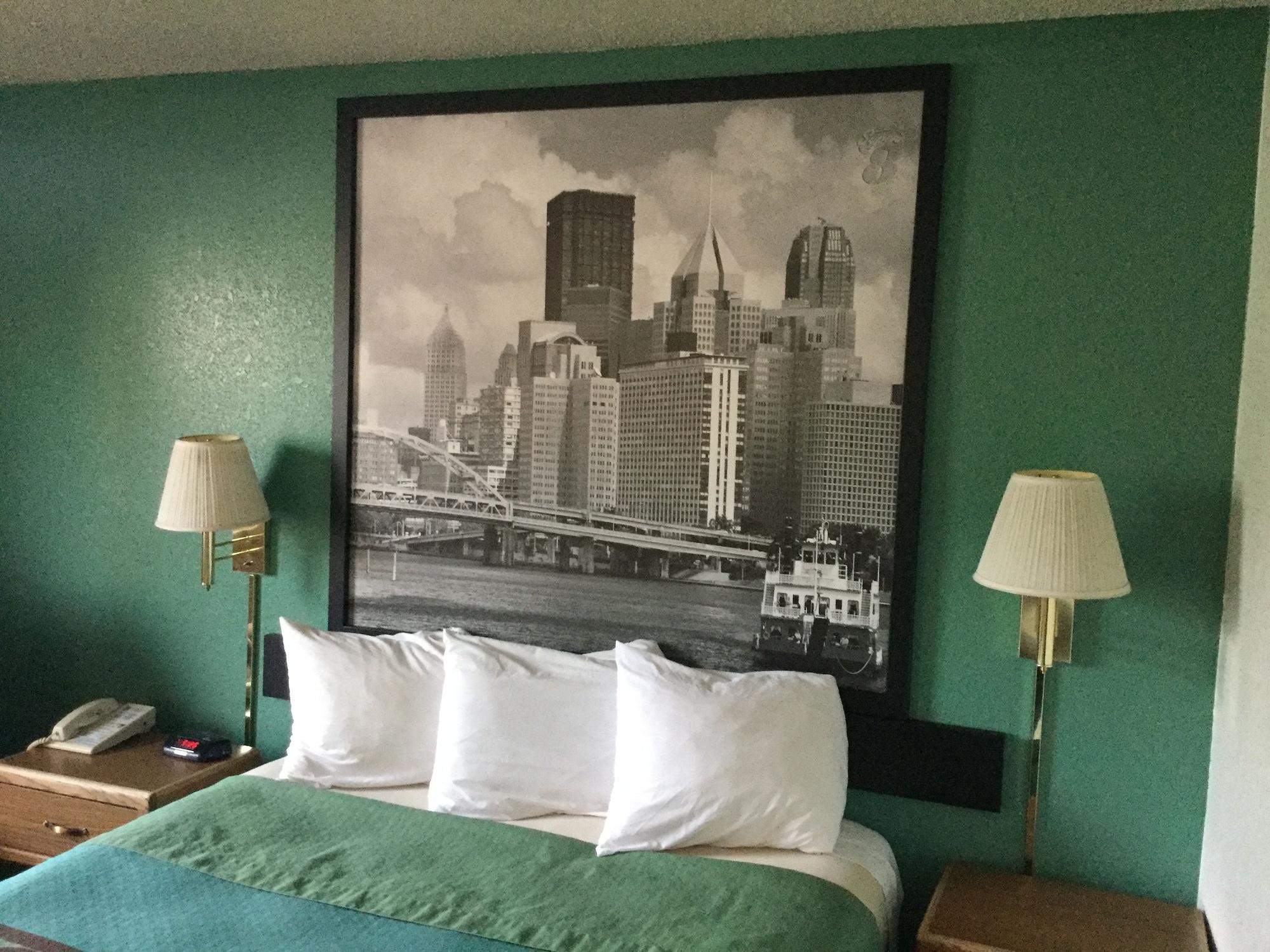 Super 8 By Wyndham New Stanton Hotel Buitenkant foto